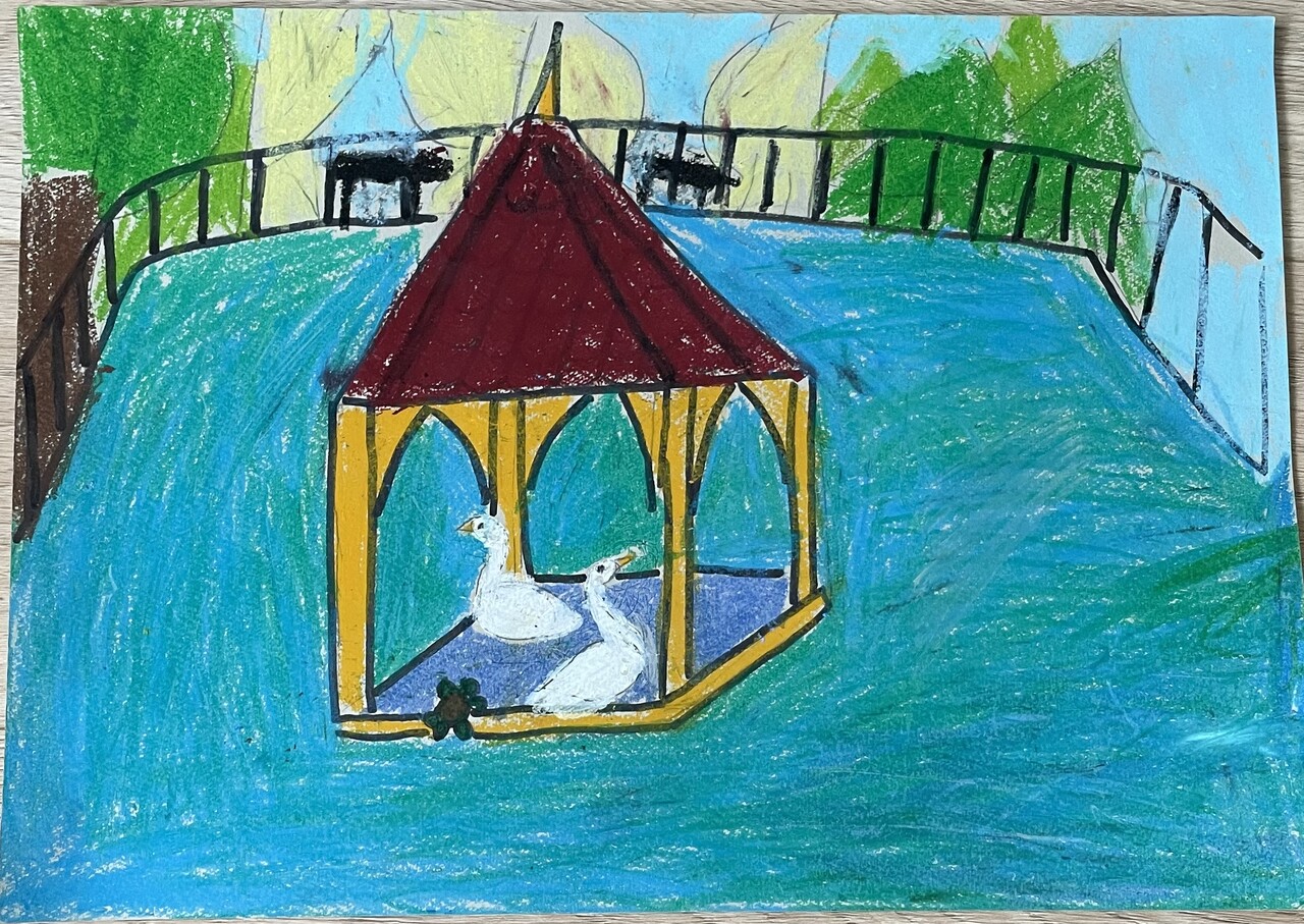 Лебеди в парке
