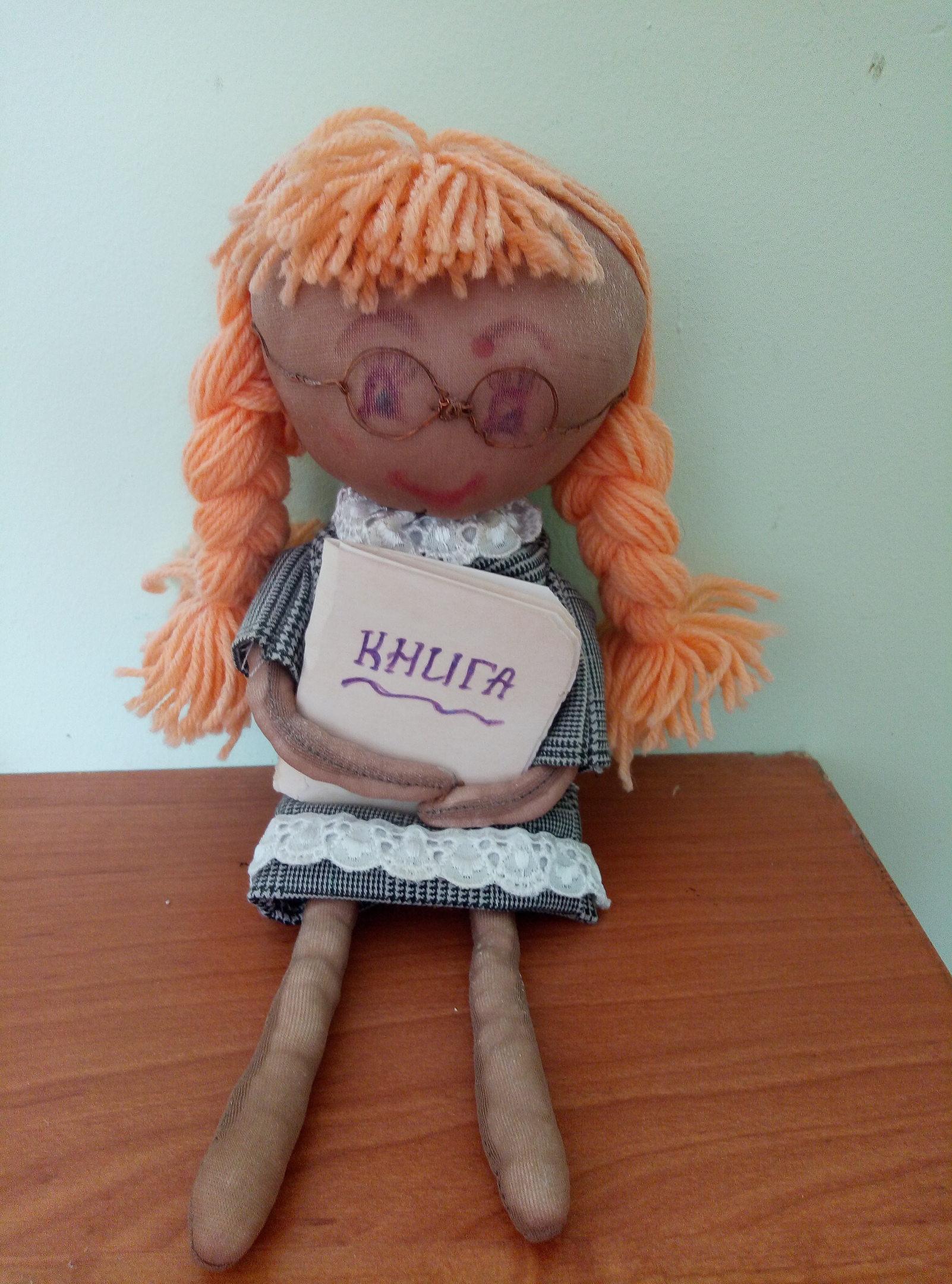 Кукла "Школьница"