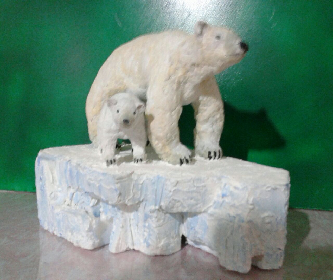 Белый медведь папье маше